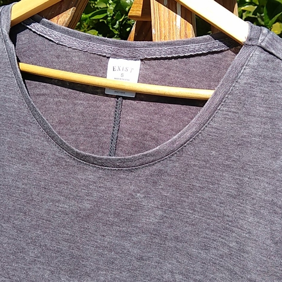 Exist T-Shirt Key Hole Sleeve High/Low Gray S - Picture 4 of 7